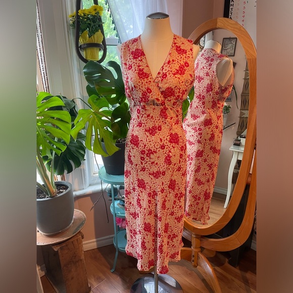 Vintage Dresses & Skirts - Vintage 90s Red & White Floral Print Maxi Sleeveless V-Neck Slip Dress Sz Small